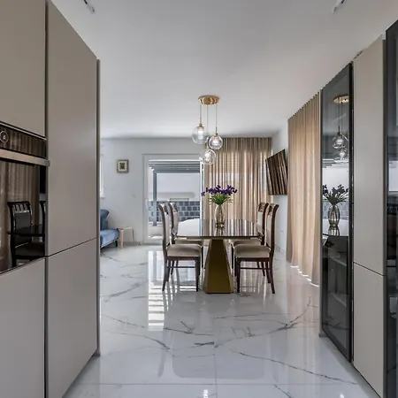 Spacious Anita - With Private 80m2 Yard *