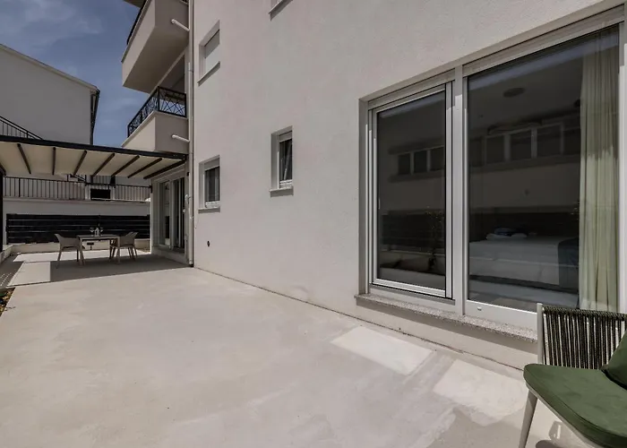 公寓 Spacious Anita - With Private 80m2 Yard