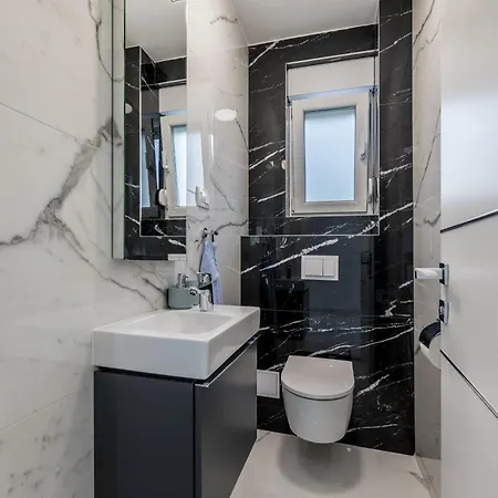 Spacious Anita - With Private 80m2 Yard